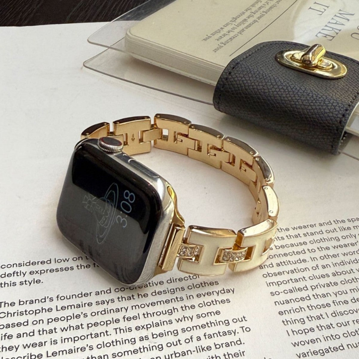 Epoxy H-chain diamond-encrusted metal strap