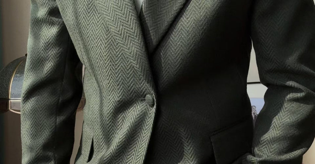 A new men's one-button fashionable and light luxury Suit