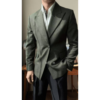 A new men's one-button fashionable and light luxury Suit