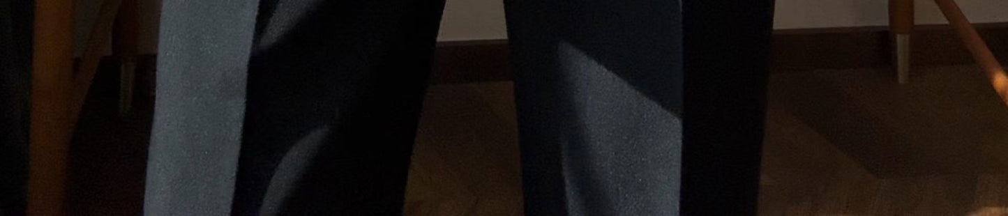 A new men's one-button fashionable and light luxury Suit