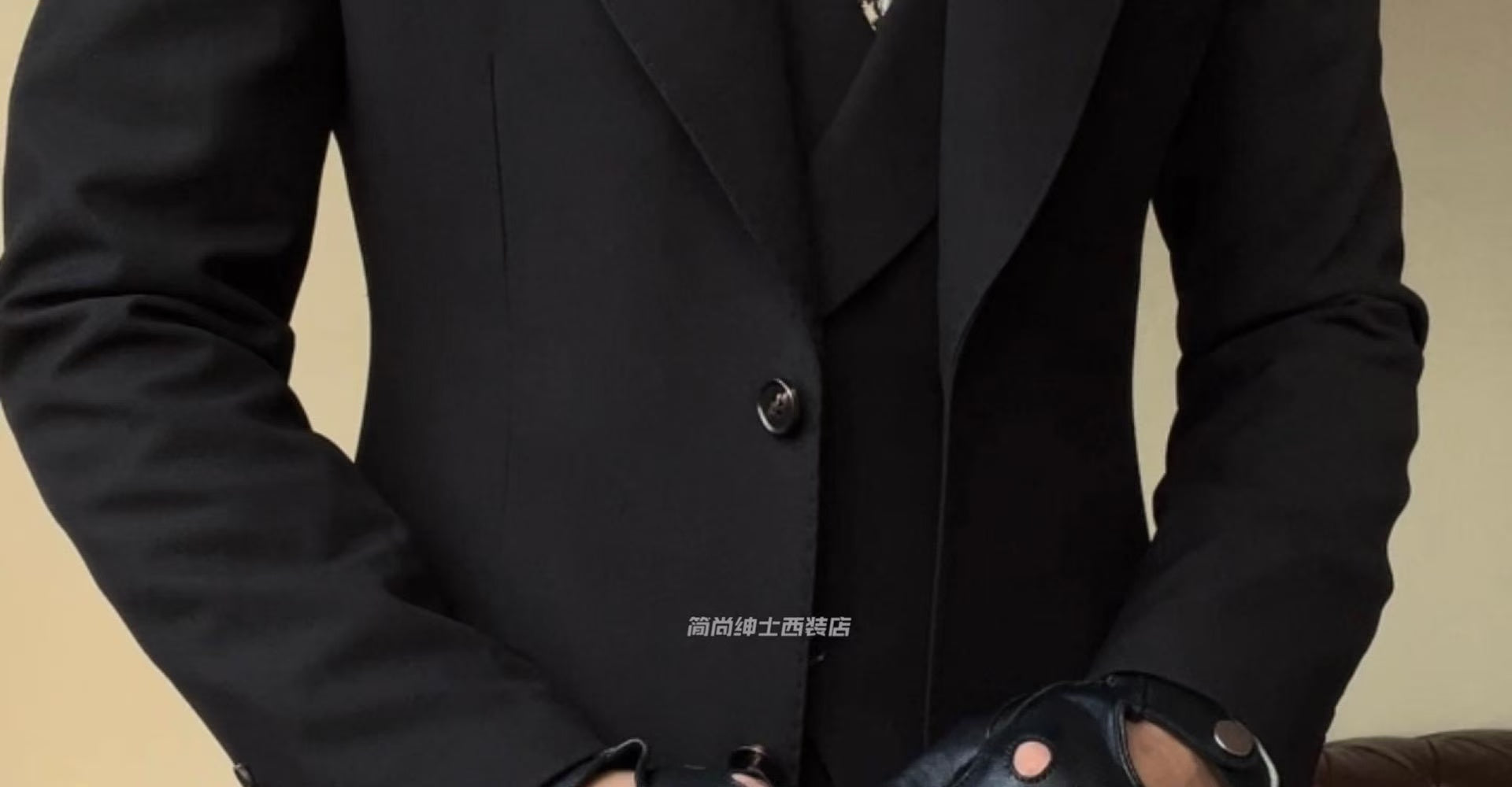 Men's mid-length lapel three-piece suit set