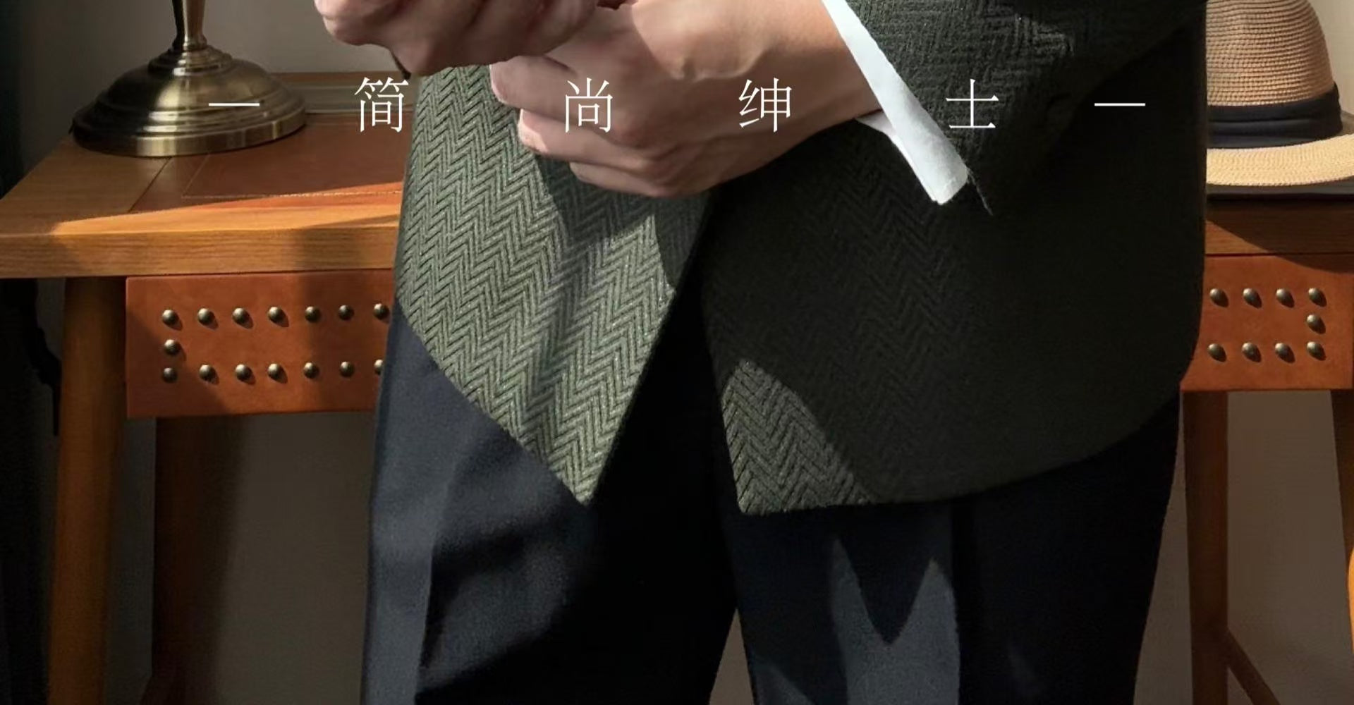 A new men's one-button fashionable and light luxury Suit